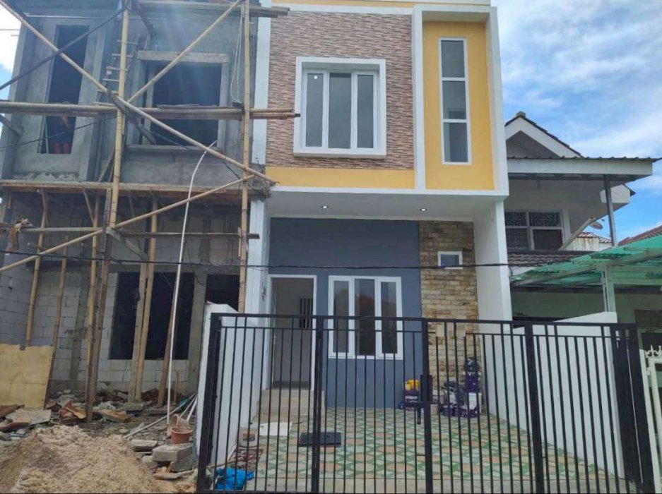Rumah 2 lantai siap huni luas 56,25m2 type 3KT Gading Griya Lestari Kelapa Gading Jakarta Utara