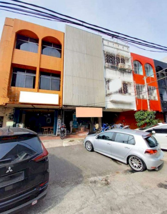 Ruko Boulevard Raya siap pakai 3 lantai luas 4,5x15 67m2 Kelapa Gading Jakarta Utara