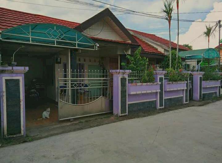 Di jual cepat rumah strategis & bisa juga di jadikan rumah kantoran