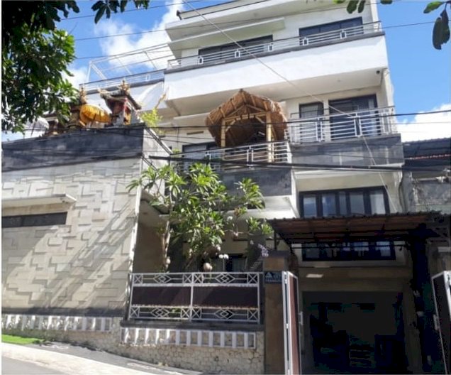 Dijual segera Rumah lingkungan Perumahan Elite Nusa Dua Dekat Pantai