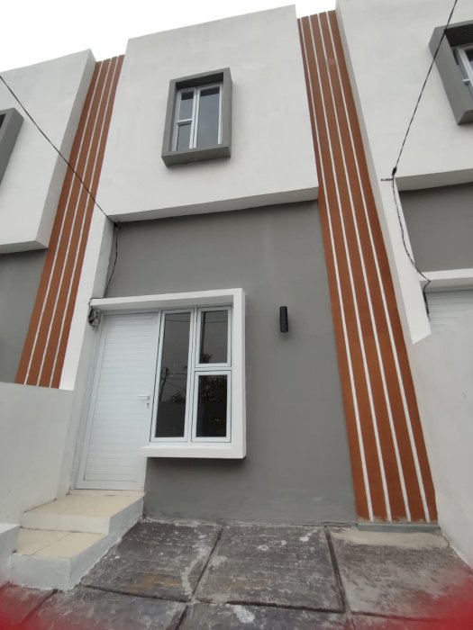DIJUAL RUMAH BARU 2 LANTAI DI CIJANTUNG JAKARTA TIMUR