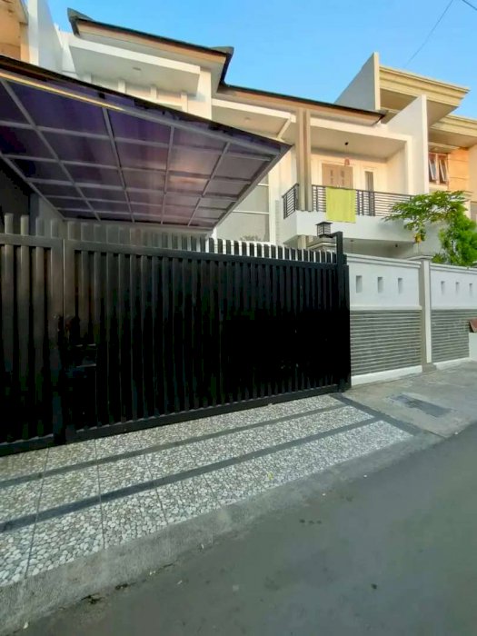 Rumah Secondary Semi Furnished Siap Huni Dan Bebas Banjir