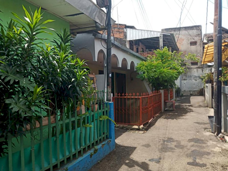 Dijual Rumah Secondary Siap Huni Di Area Otista Jakarta Timur.