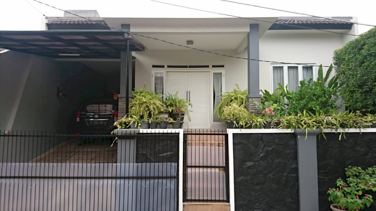 Rumah Asri di JatiPadang  Baru-Pasar Minggu dekat UNAS & Pejaten Mall