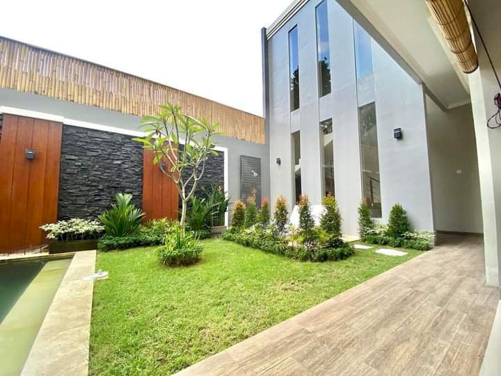Dijual villa baru Kerobokan semer Canggu Bali