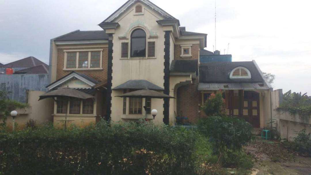 Rumah 2 Lantai dan siap huni luas 315m2 type 4KT Di Kota Legenda, Tambun Selatan Bekasi