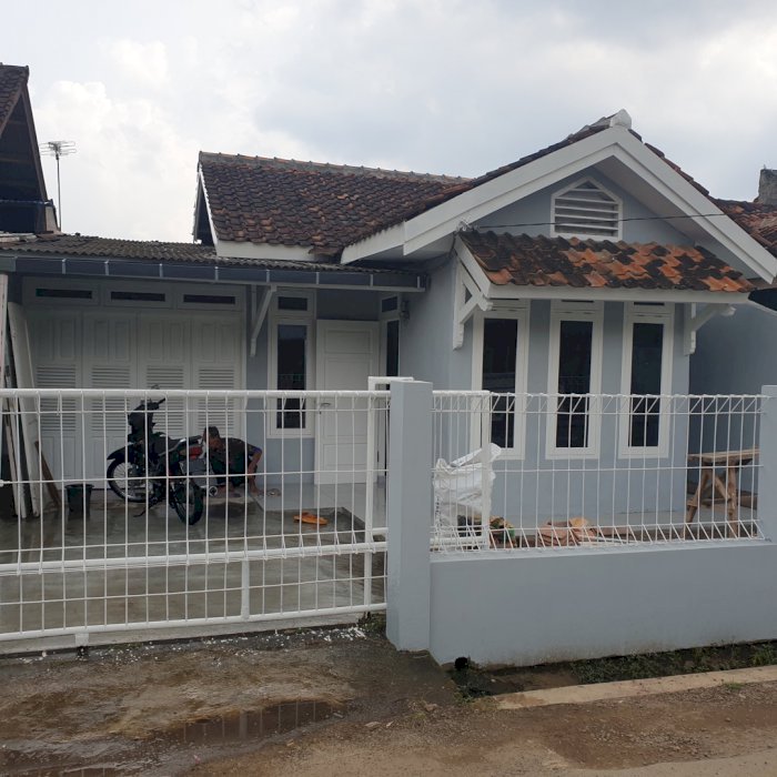 Rumah siap huni di Perum Baros Kencana