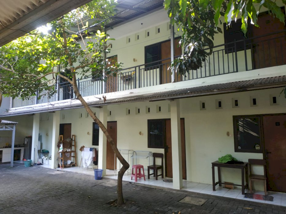 Dijual rumah kost dg 18 kamar tidur full perabot