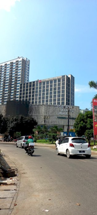 Dijual Rumah Tua Perlu Renov di Taman Palem Lestari Cengkareng