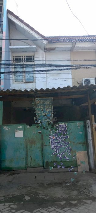 Rumah Tua Perlu Renov di Taman Palem Lestari Cengkareng