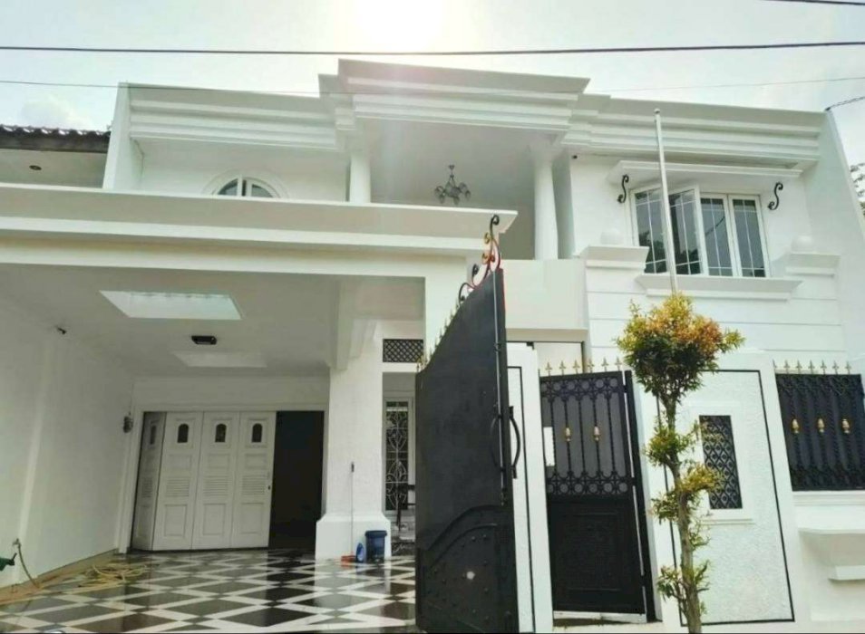 Rumah 2lt  luas 240m2 type 3KT Eramas Pulogebang Cakung Jakarta Timur