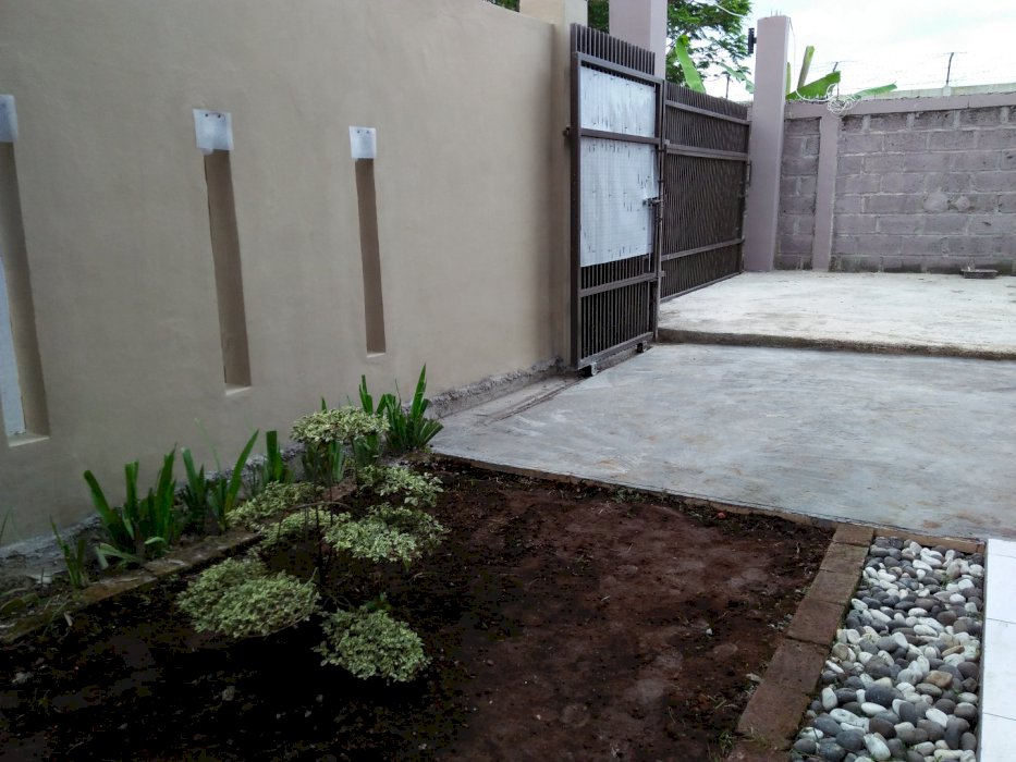 LT 351m2 + Rumah di Cluster Perumahan Rancaekek