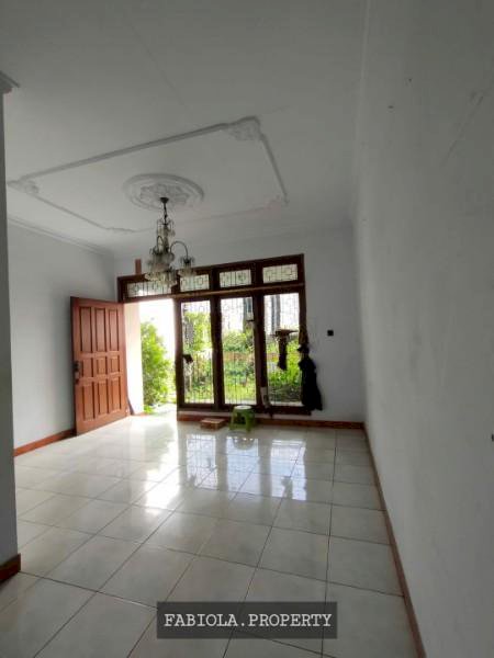 Rumah di Jl. Asparagus, Kebon Jeruk