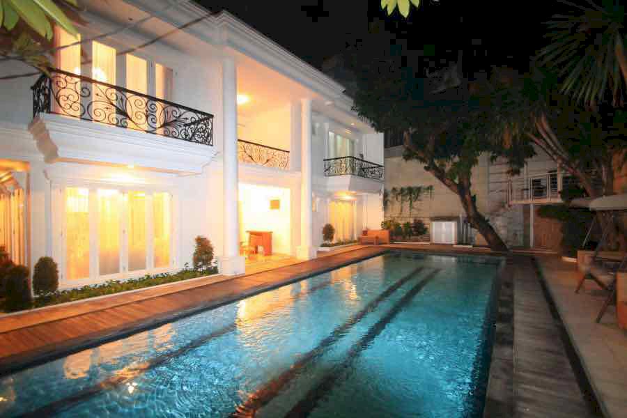 Rumah di Taman Aries Mustika