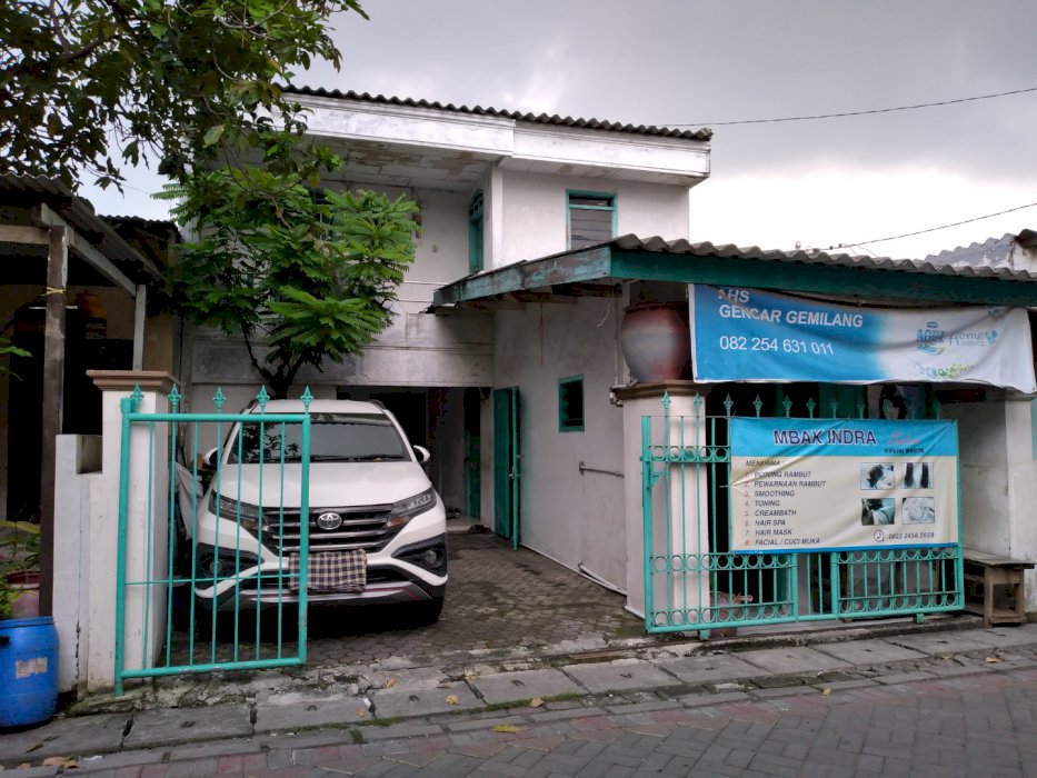 Jual rumah plus kosan di kendangsari