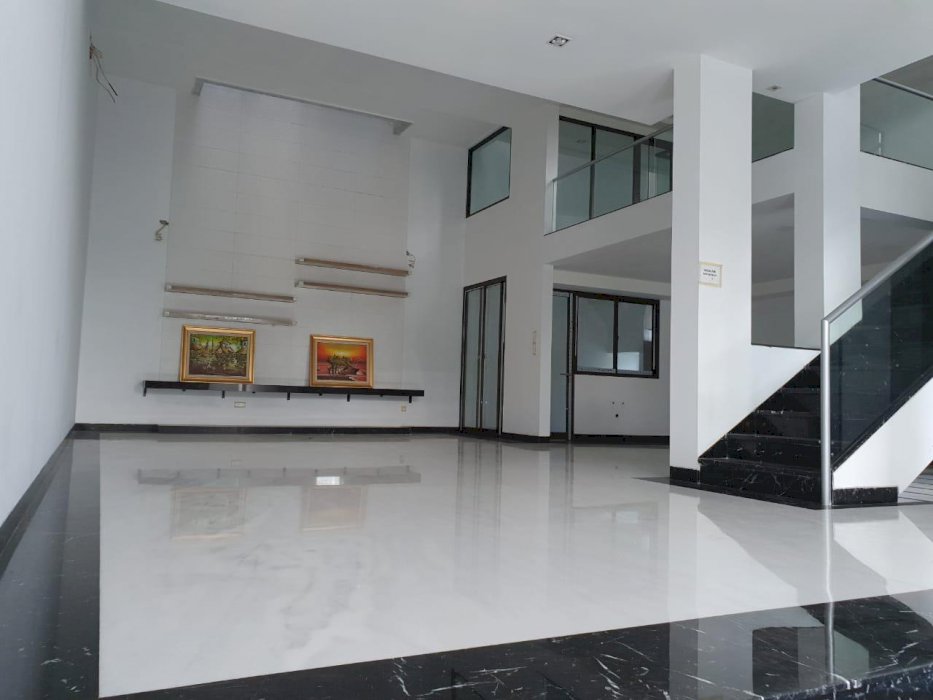 Rumah Baru Permata Buana 3 Lantai Siap Huni Jakarta Barat