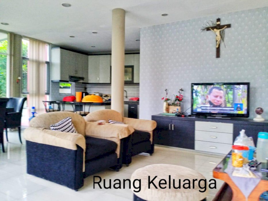 Rumah Bergaya Modern Sudah Furnished Teracce Golf BSD Tangerang Selatan