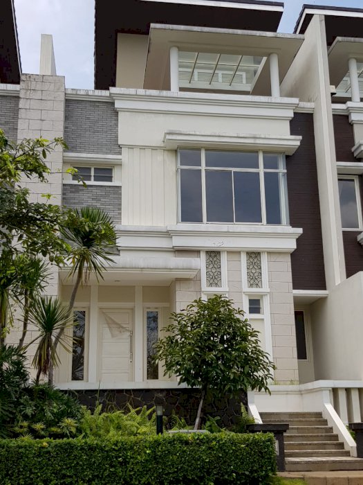 Townhouse Emerald Cove Siap Huni di Summarecon Serpong