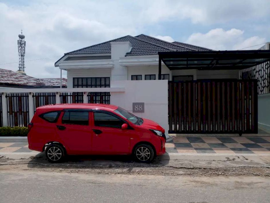 Rumah MEWAH FULL INTERIOR Jln . Utama - RUMBAI