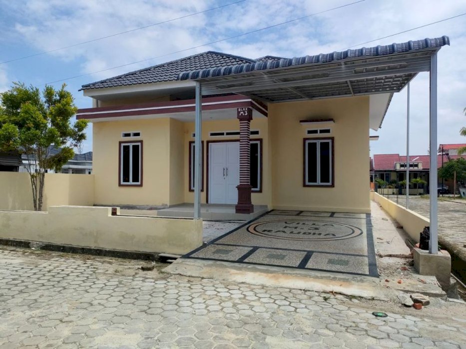 RUMAH DI JUAL TYPE 100 BISA REQUES DESIAN RUANGAN DI JL KOMP DELIMA