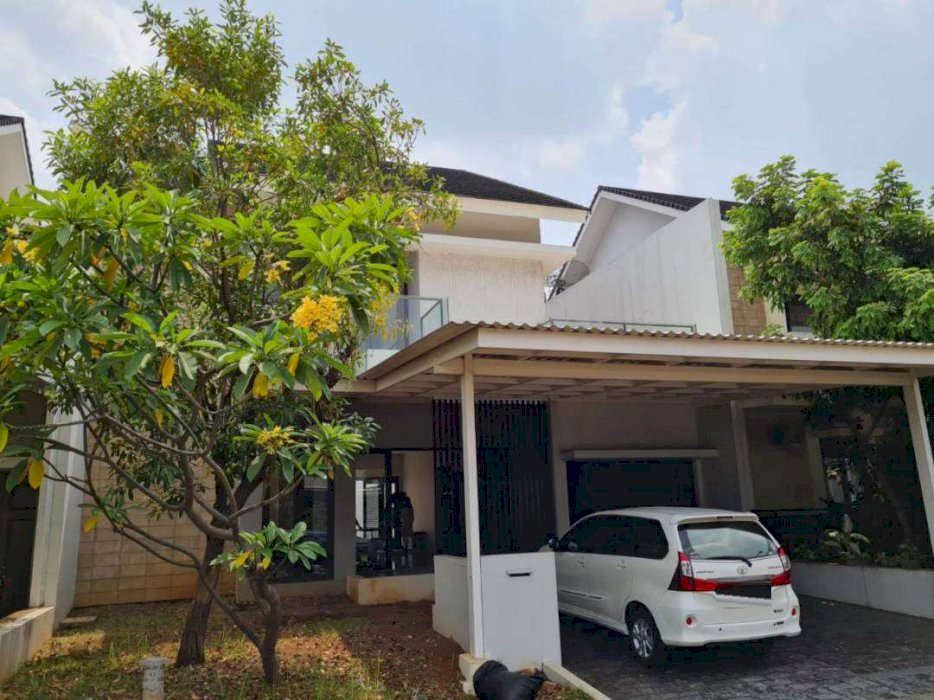 Rumah 2 lantai siap huni luas 15x20 300m2 type 4KT Cluster Asia Tropis Harapan Indah Bekasi