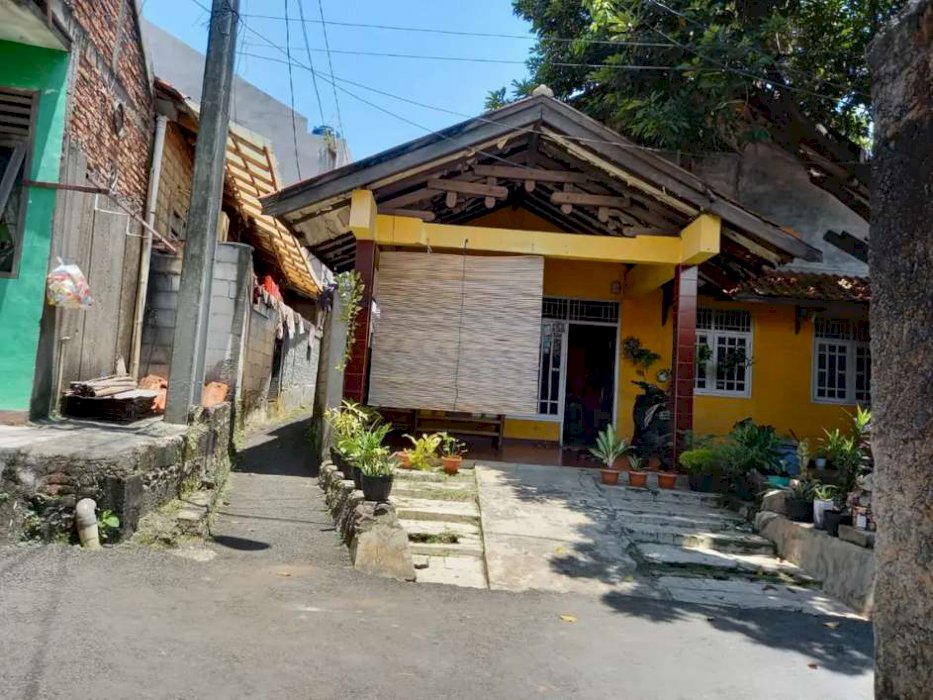 Rumah luas di Kalisari