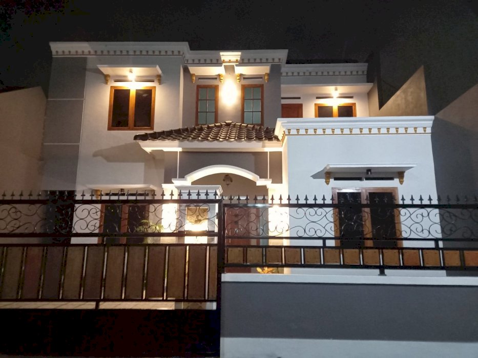dijual rumah strategis di tengah kota solo