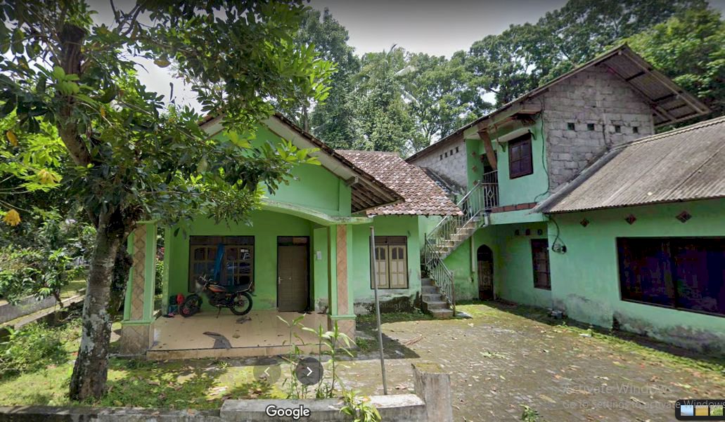 Rumah bekas kos-kosan halaman luas lokasi strategis