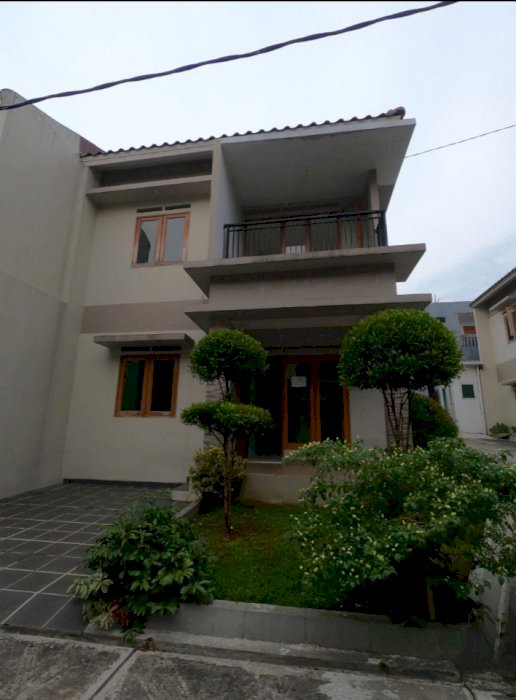 Tarm Busyro town house Condet