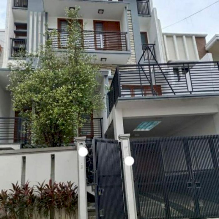 ????DIJUAL RUMAH LUX 4 LANTAI ????