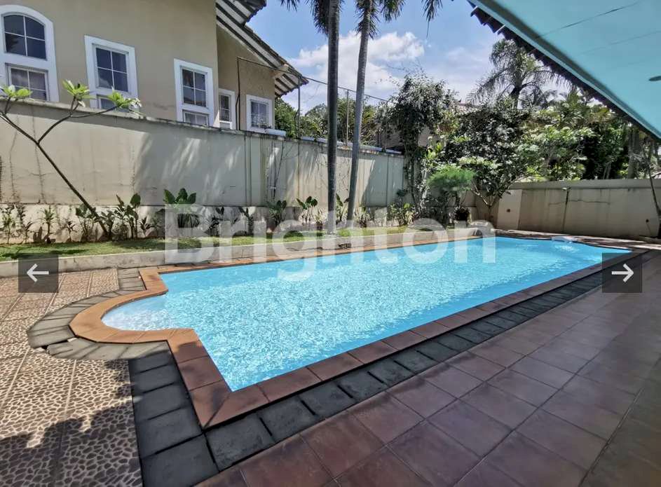 DiSewakan Rumah Mewah Siap Huni With Pool Taman Golf Lippo Karawaci