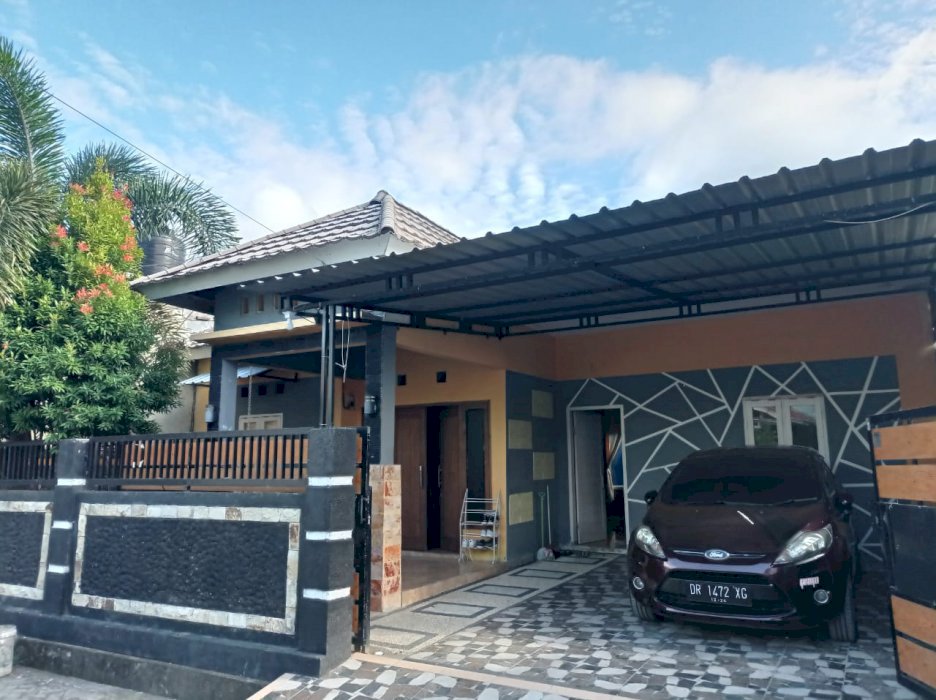 Dijual rumah karena pindah tugas
