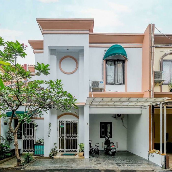 Dijual Cepat Rumah Manis Lokasi Strategis Di Raya Tengah Kramat Jati.