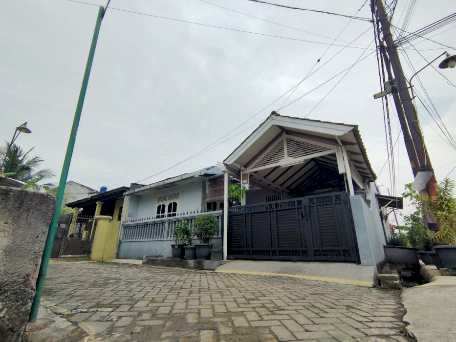 JUAL CEPAT Hunian Strategis dan nyaman di Komplek Kunciran Emas Permai Pinang,