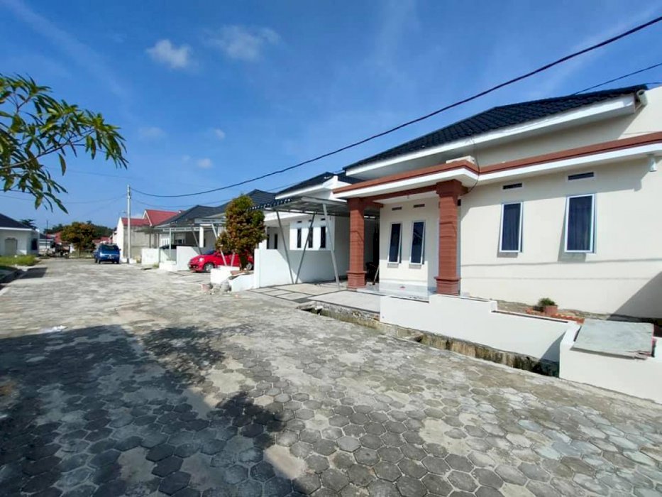 Rumah type 54 di jual di lingkungan cluster jldelima bisa upgrade type Tampan,