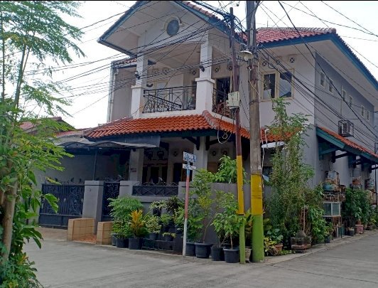 Di jual Rumah 2 Lantai