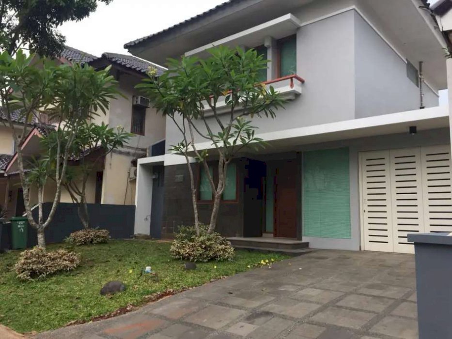 Disewakan Tahunan Rumah Mewah Siap Huni Beringin Golf Lippo Karawaci