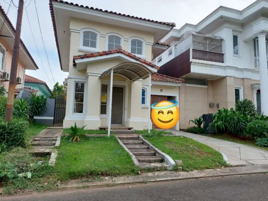 Rumah Gandaria Disewakan Tahunan Lippo Karawaci Semi Furnished