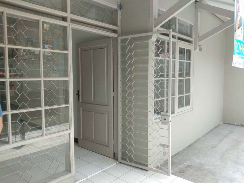 Jual Cepat ! Rumah Lebar 10m