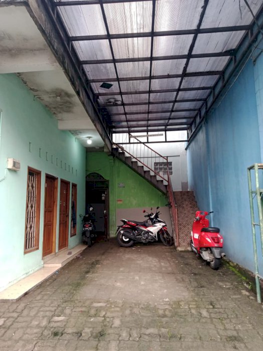 Dijual Rumah kost-kostan 2 lt di Tanah Kusir