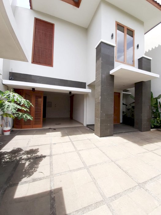 For Sale Modern Minimalist Home