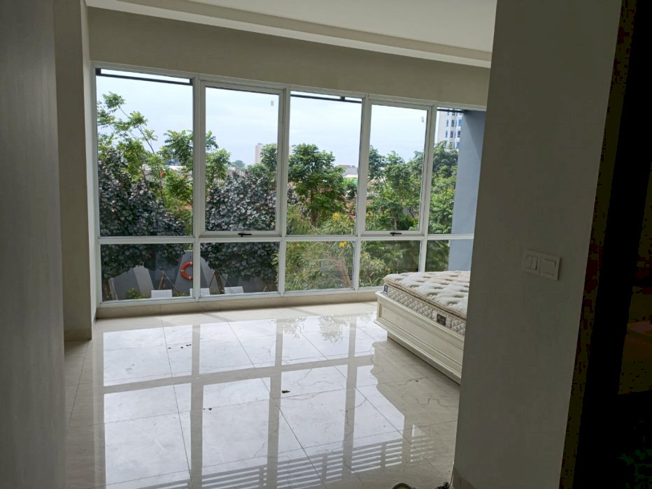 Town house puri mansion