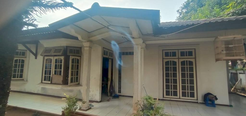 rumah jalan adam malik, komplek deplu cipulir