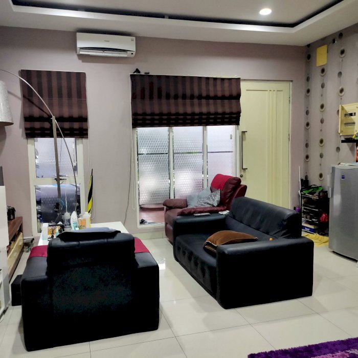 rumah golf lake residence