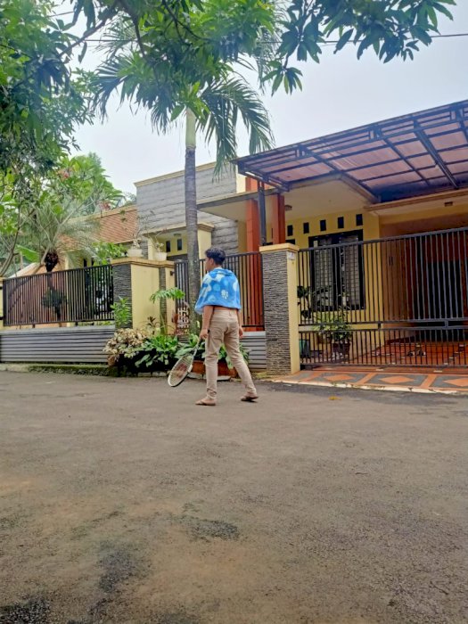 Rumah second semifurnise di Mampang Depok