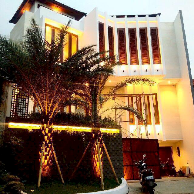 For Sale Tropical Modern House