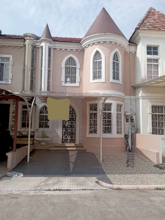 Jual/Sewa rumah Taman Britania Lippo Karawaci 2 Lantai NEGO
