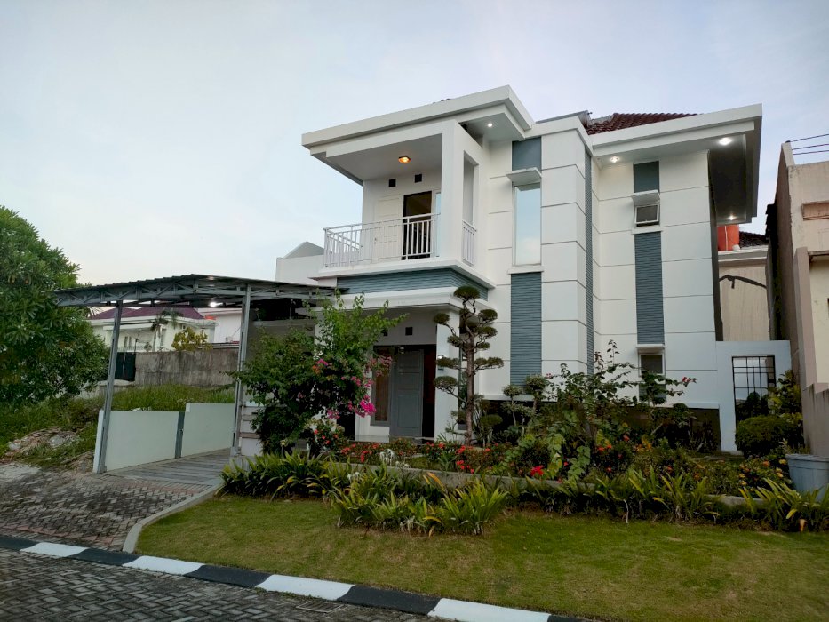 RUMAH MODERN FULL DENGAN ISI NYA HARGA TERBAIK DI KOMPLEK PEMDA