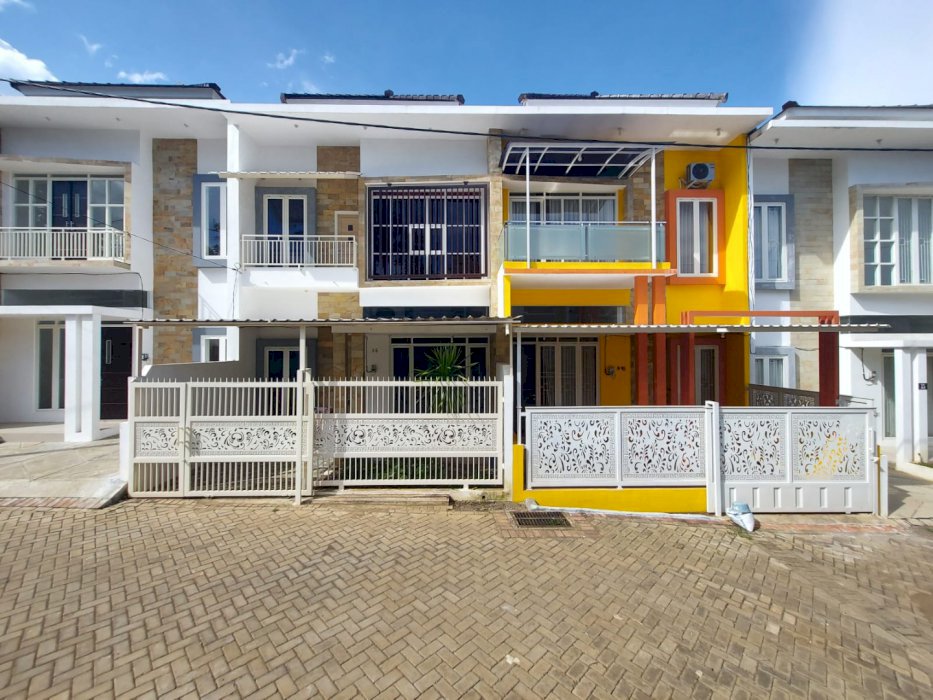 MODERN SUMBERSEKAR DAU PERUMAHAN 0 JALAN RAYA TERBAIK LOKASI STRATEGIS