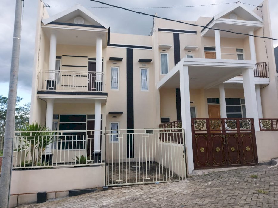 RUMAH VILLA PREMIUM LINGKUNGAN PERSAWAHAN HANYA 150 METER DARI BNS